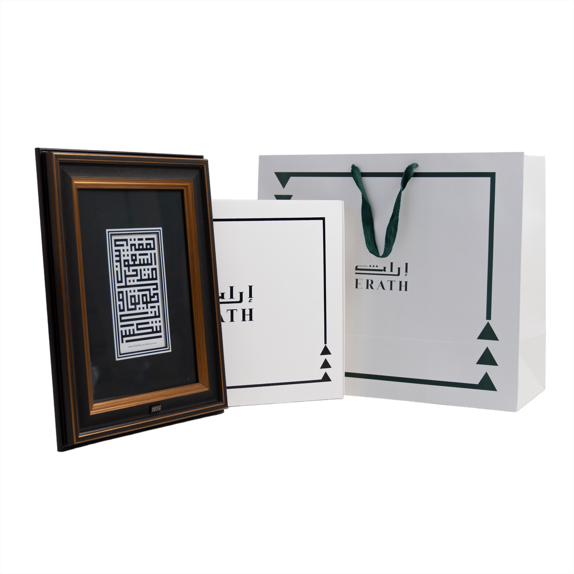 لوحة تراثية سعودية من اراث مع علبة هدايا فاخرة، تجسد التراث الثقافي السعودي |هدايا سعودية | هدايا تراثية | هدايا تذكارية