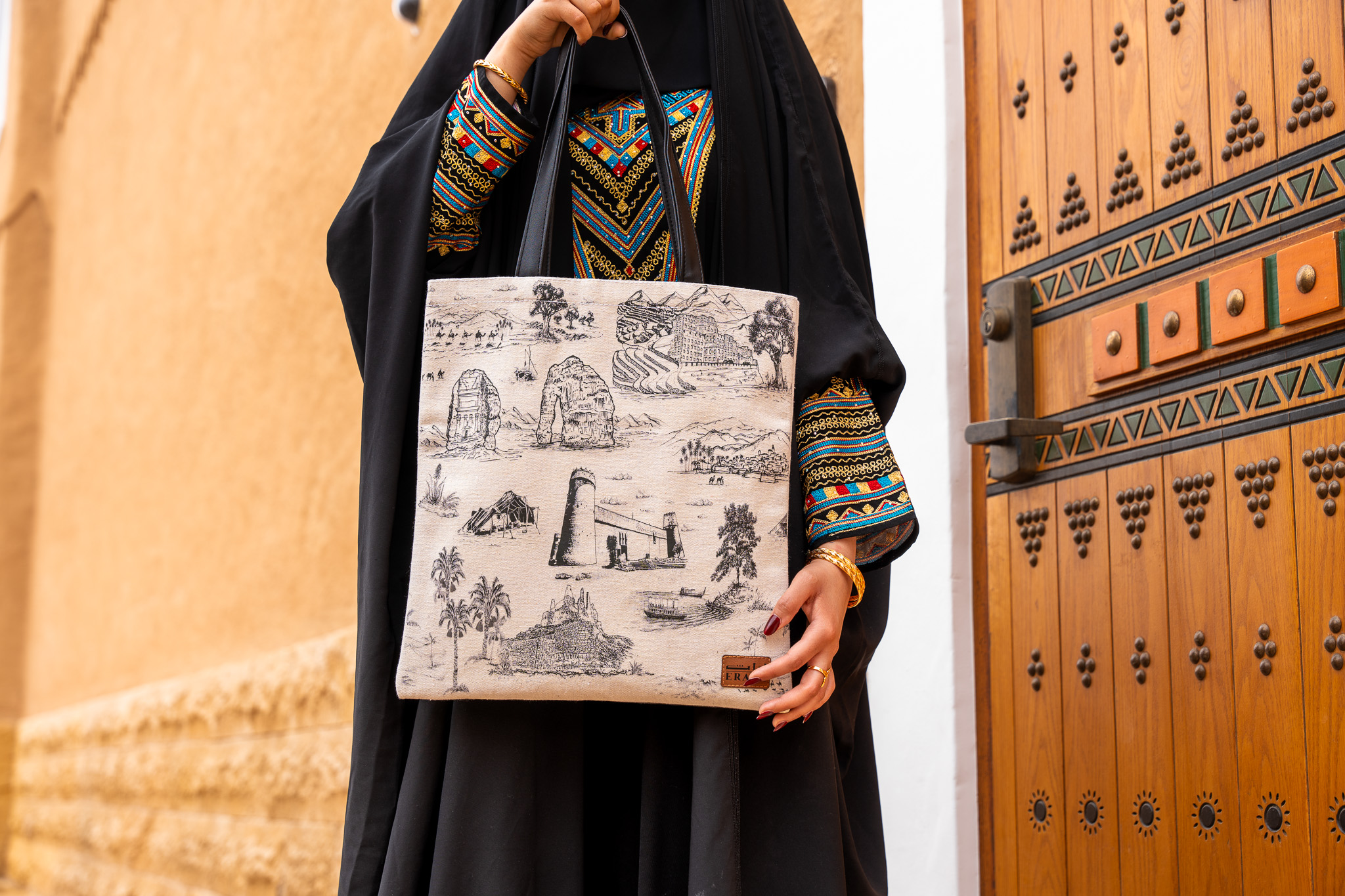 توت باق إراث الفاخر